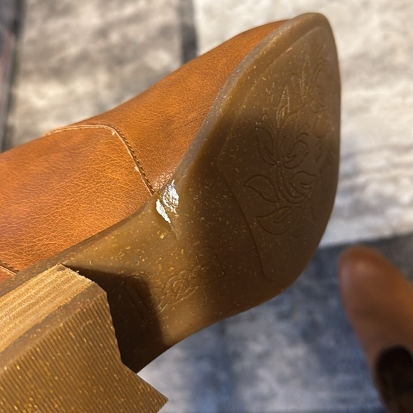 b.o.c. Women's, Lucy Boot size brown - Picture 6 of 7